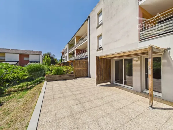 Très beau T2 + terrasse et jardin de 90 m²