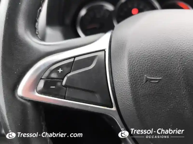 Dacia Duster dci 110 edc 4x2 black touch 2017 — photo 19
