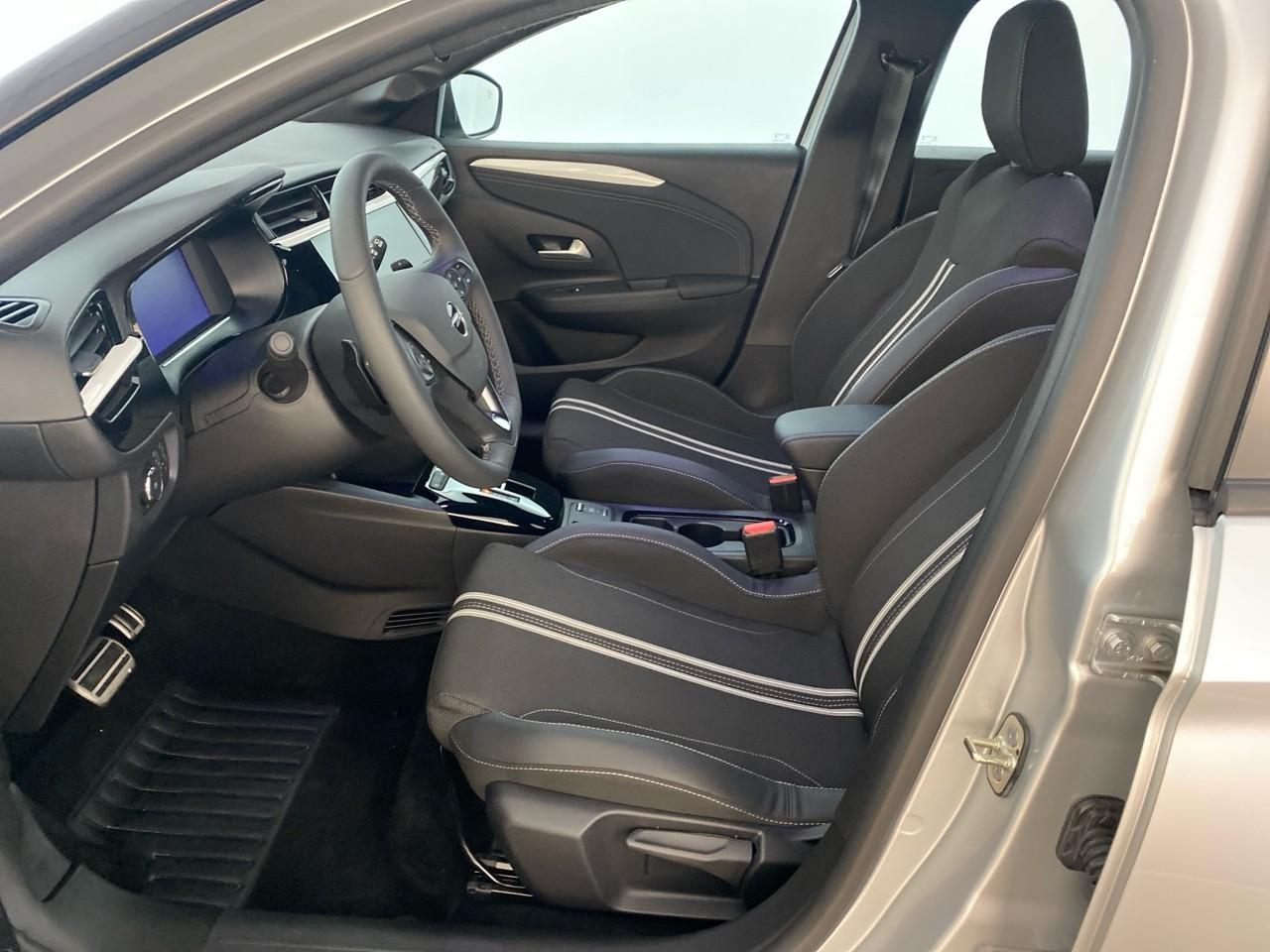 Opel Corsa 1.2 turbo hybrid 145 ch autom gs — photo 9