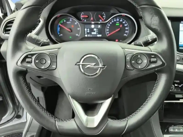 Opel Grandland X hybrid 225 ch bva8 edition — photo 19