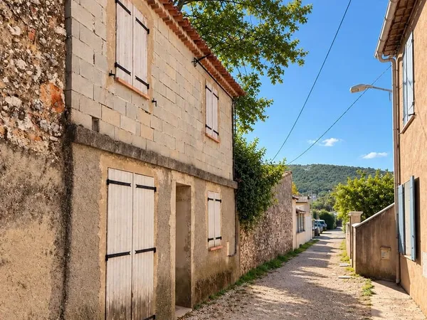 Remise à réinventer - Beau potentiel de rénovation