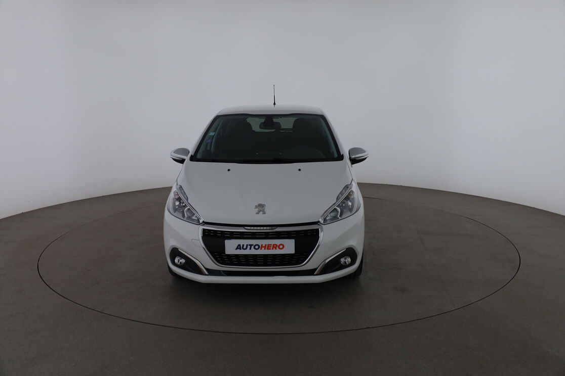 Peugeot 208 1.2 PureTech Allure EAT6 — photo 8