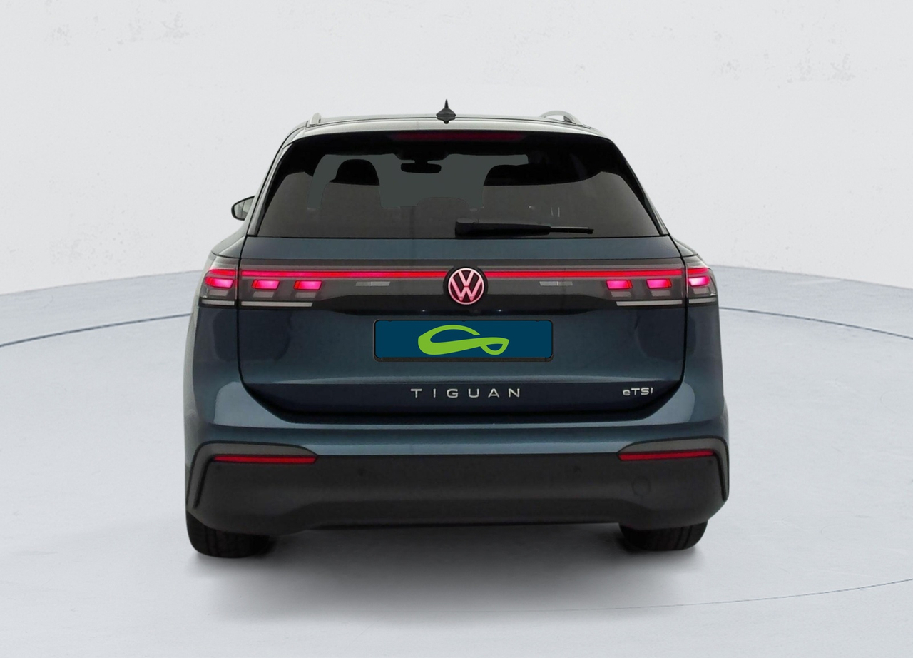 Volkswagen Tiguan — photo 4