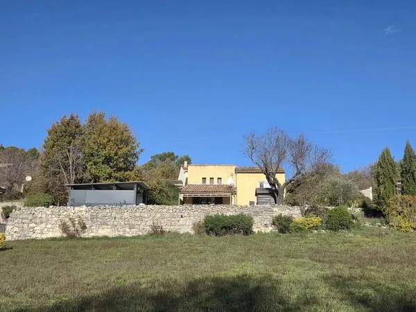 Maison à Rénover partiellement avec vue sur le Luberon + 2 Terrains Constructibles (Non Compris dans