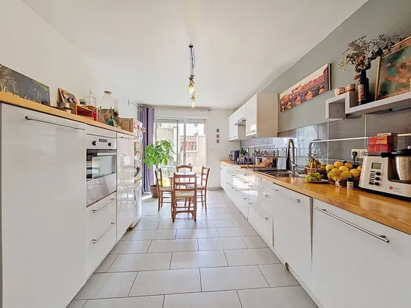 CARAMAN CENTRE - MAISON T4 170M2- TERRASSE