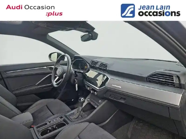 Audi Q3 sportback 45 tfsie  245 ch s tronic 6 — photo 11