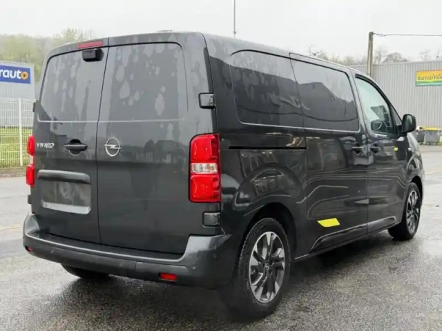 Opel Vivaro fg m 2.2 diesel 180ch sportive automatique — photo 5