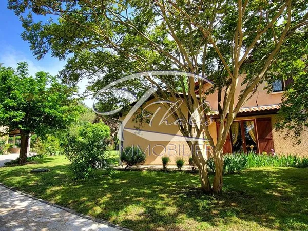 Propriété 9 pièces 285 m²