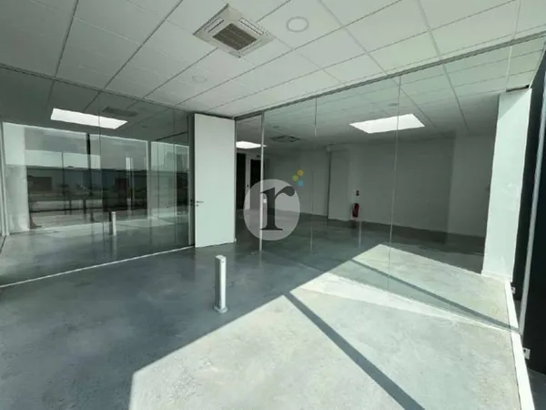 Local d'activité 4943 m²