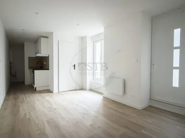 Studio rénové au centre de Vals-les-Bains