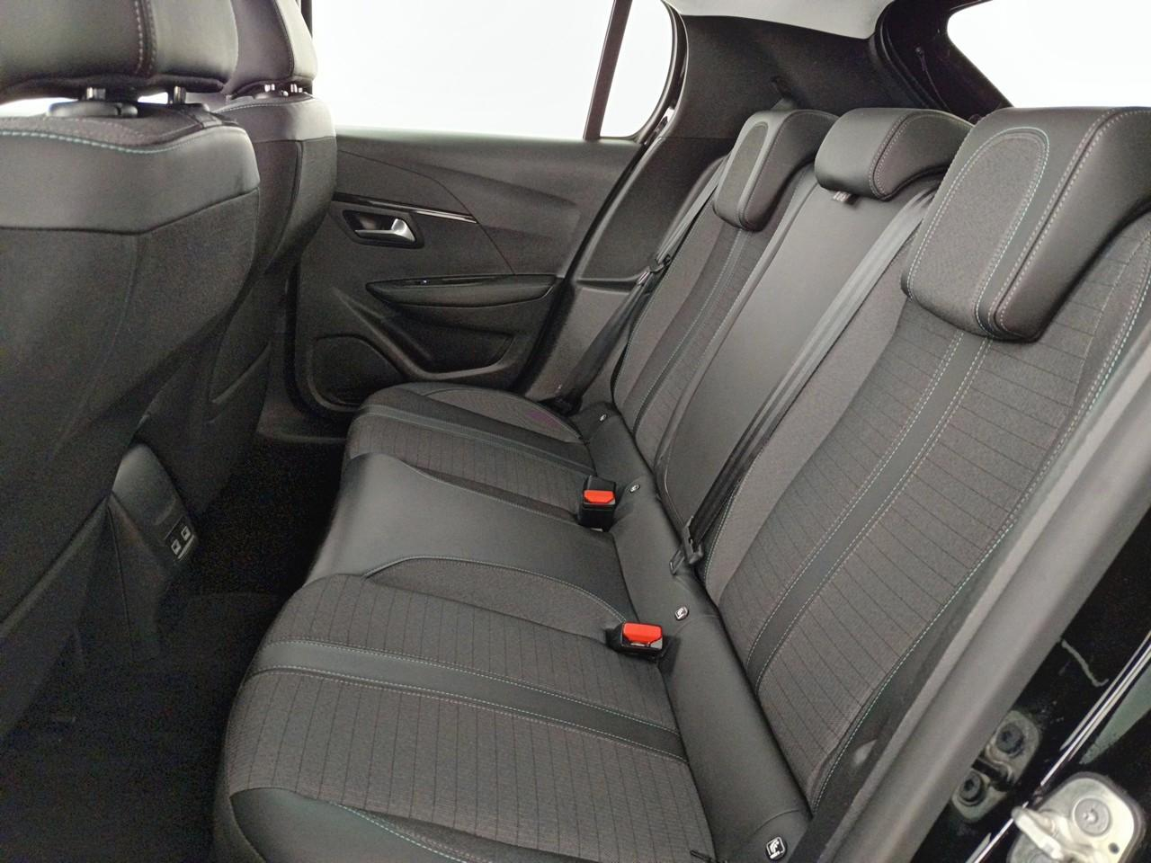 Peugeot 208 electrique 50 kwh 136ch allure — photo 10