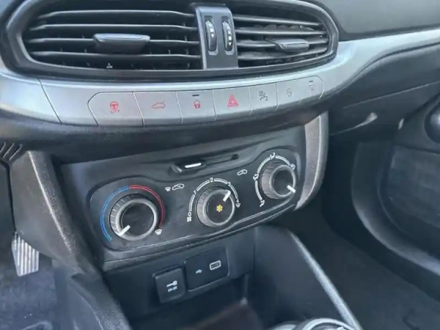 Fiat Tipo 1.3 multijet 95ch  s/s my20 4p — photo 14