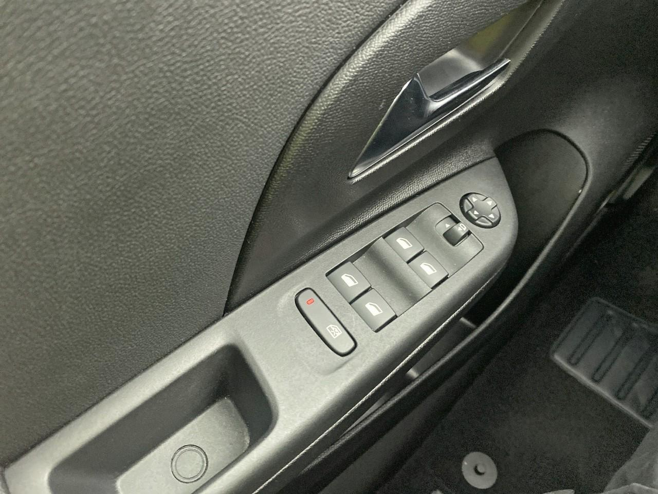 Opel Corsa 1.2 turbo hybrid 145 ch autom gs — photo 20