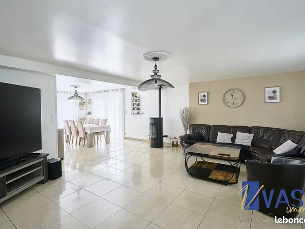 Maison 7 pièces 213 m²