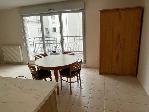 🏠 chambre meublÉe en colocation – lyon 8e / bachu