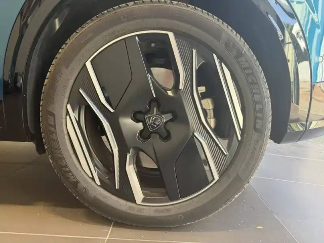 Peugeot 3008 electrique 325 ch 4x4 73 kwh — photo 11