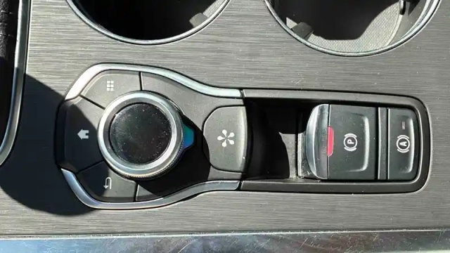 Renault Talisman estate blue dci 150 — photo 32