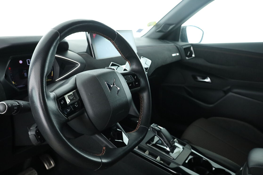 DS Automobiles DS3 Crossback 1.5 Blue-HDi Performance Line + Automatique — photo 10