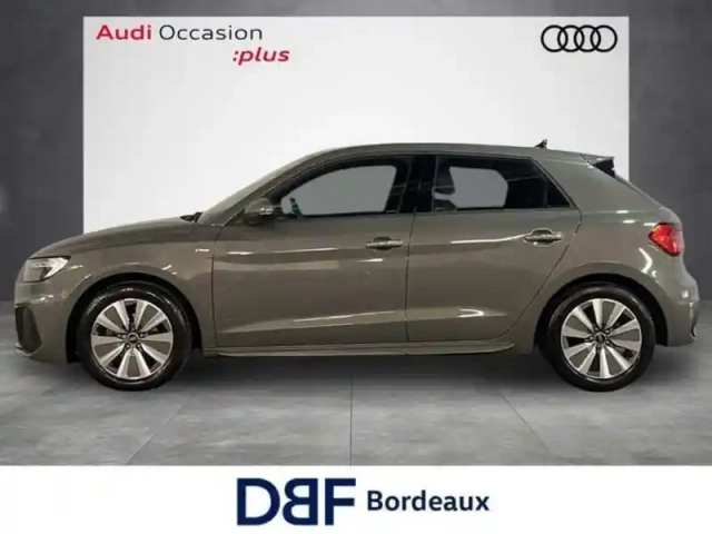 Audi A1 30 tfsi 110 ch s tronic 7 s line — photo 2