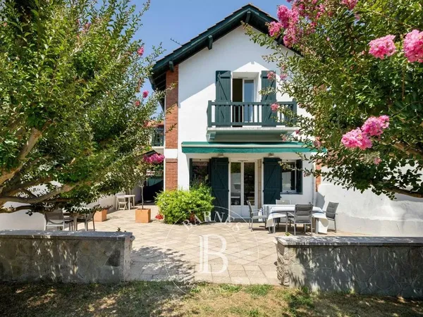 Maison de luxe 4 pièces 120 m²