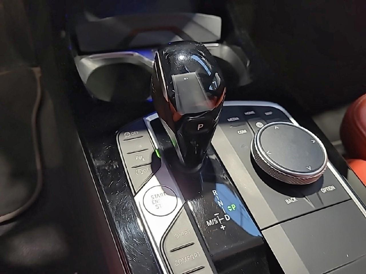 Bmw Serie 1 18i 140 ch dkg7 luxury — photo 20