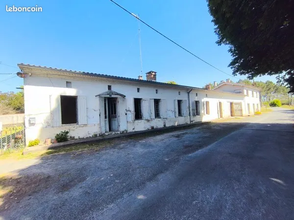 Longère 13 pièces 330 m²