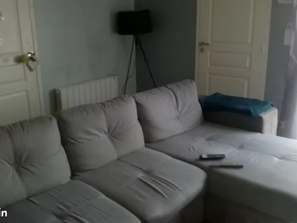 Bonjour co location demoiselle a partir de 30 ans grand t3 séjours équiper dans un très bon état lib
