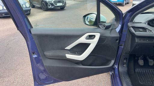 Peugeot 208 1.2 PureTech 68 - Like – 2015 – 73192 km – Essence – Boîte Manuelle — photo 18