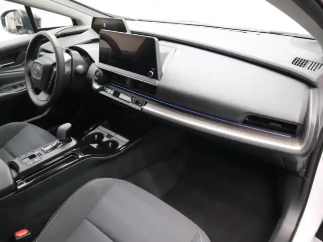 Toyota Prius hybride rechargeable 223ch design phev 2.0l — photo 18