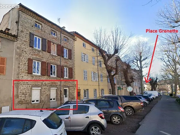 Bureaux 47m2 RDC proche place Grenette avec stationnements