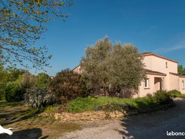 Villa 6 pièces 142 m²