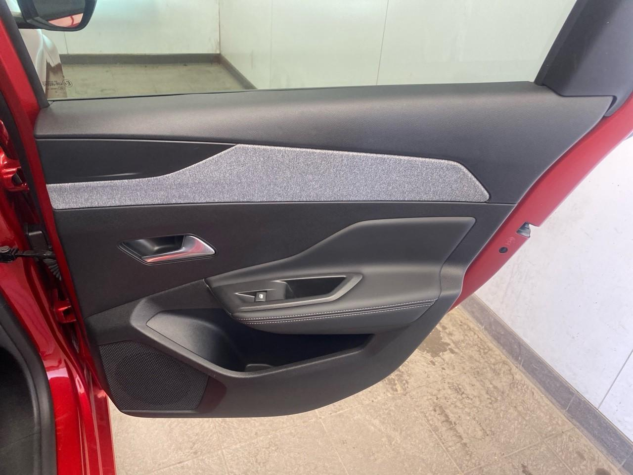 Peugeot 308 sw puretech 130ch s&s bvm6 allure — photo 25