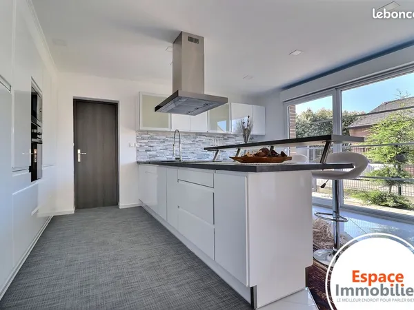 Villa 6 pièces 182 m²