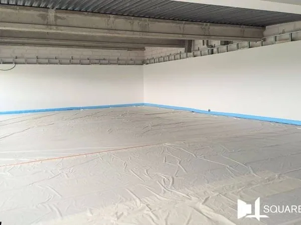 Bureau 200 m²