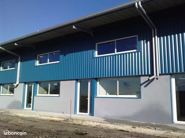 Vente de 2 entrepôts
