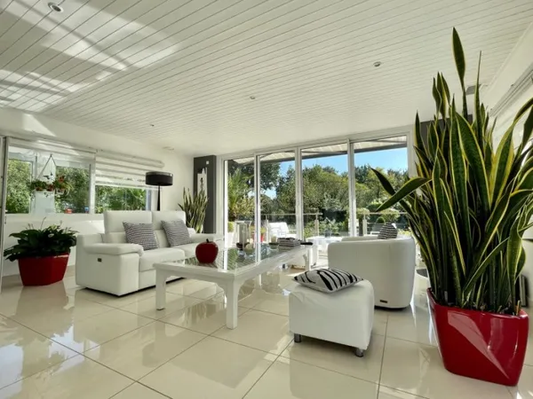 Maison 8 pièces 249 m²