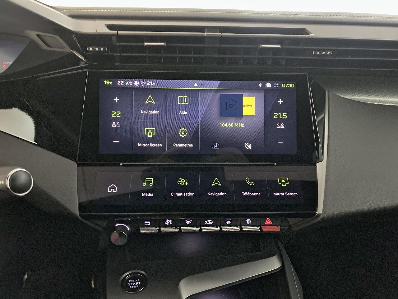 Peugeot 408 hybrid 145 e-dcs6 gt — photo 14