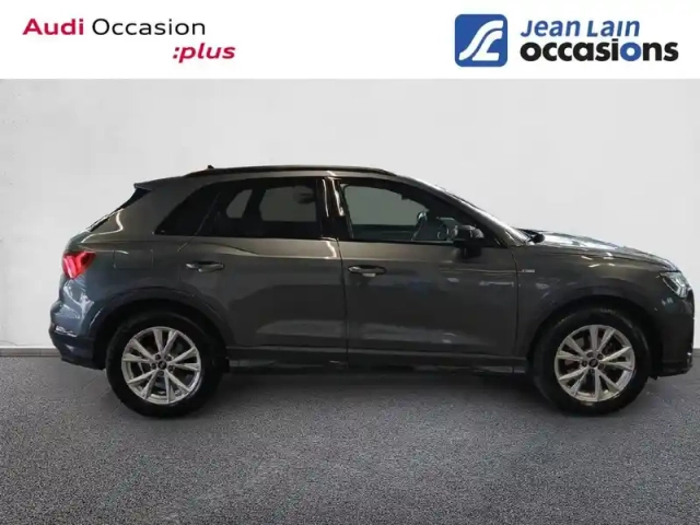 Audi Q3 35 tfsi 150 ch s tronic 7 — photo 24