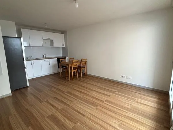 Location T3 meublé de 59 m² - Romainville Centre - Métro L11 à 6 min - Balcon & Parking
