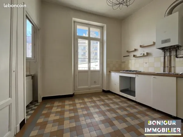 Appartement 2 pièces 64 m²