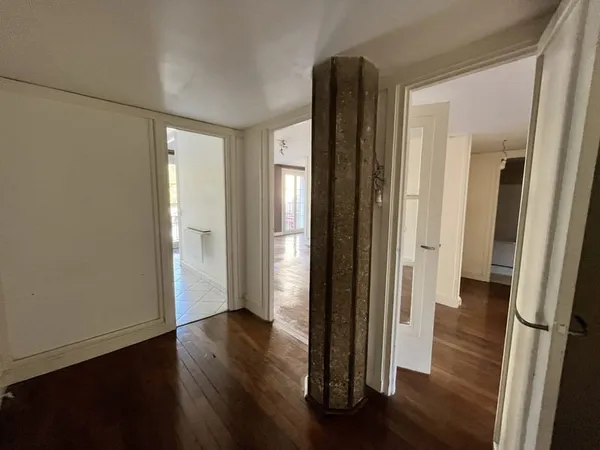 APPARTEMENT PERRET