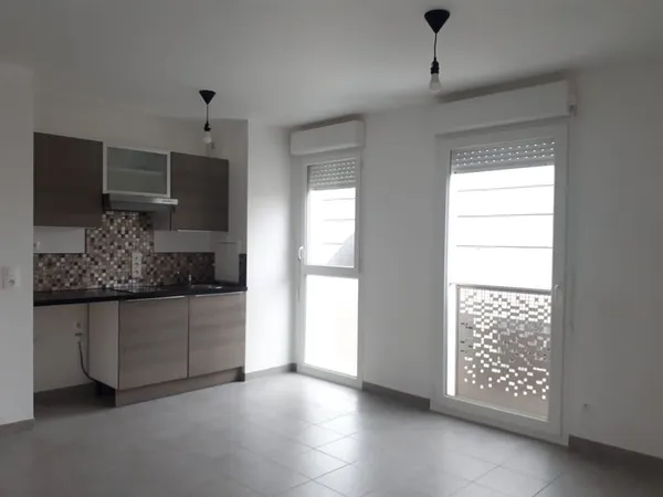 STUDIO 29M2 bondoufle 740 euros charges comprises