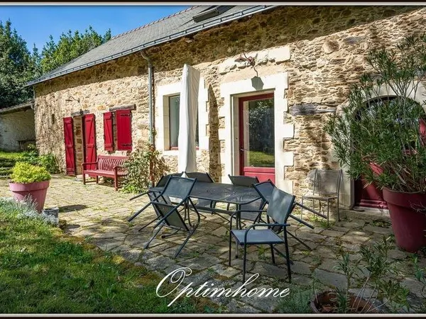 Maison 8 pièces 250 m²