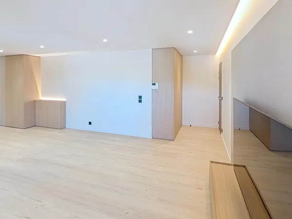 ANNECY-LE-VIEUX - APPARTEMENT 4 PIECES ENTIEREMENT RENOVE, AUX FINITIONS SOIGNEES
