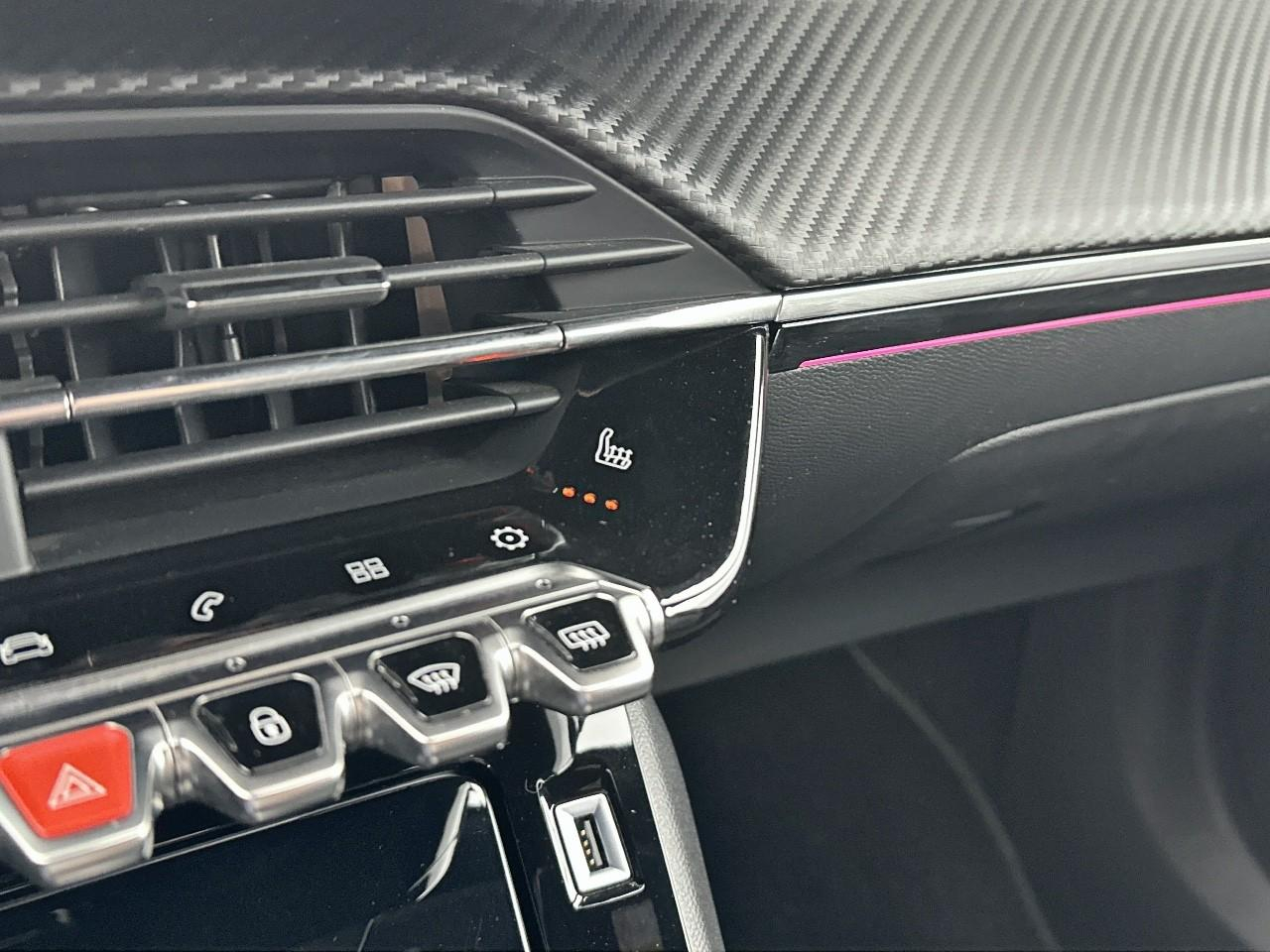 Peugeot 2008 puretech 130 s&s eat8 gt pack — photo 27