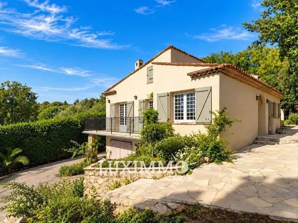Villa 6 pièces 206 m²