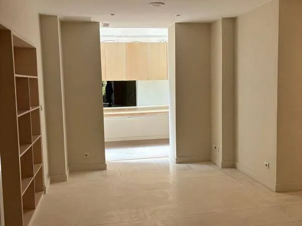 Local commercial 133 m²