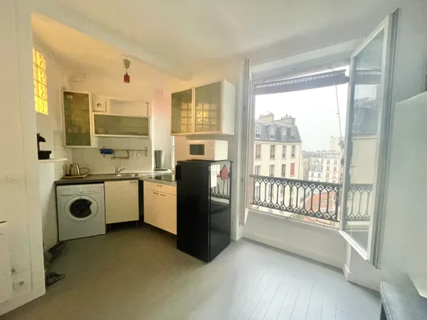 APPARTEMENT VUE SACRÉ-COEUR