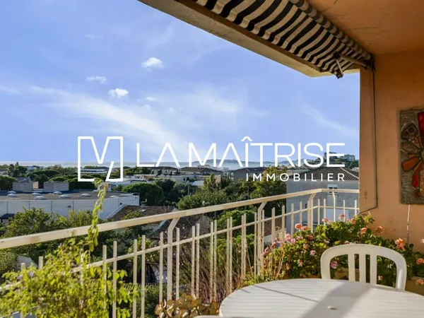 T3/4 avec terrasse vue mer, garage et cave - Roy d'Espagne
