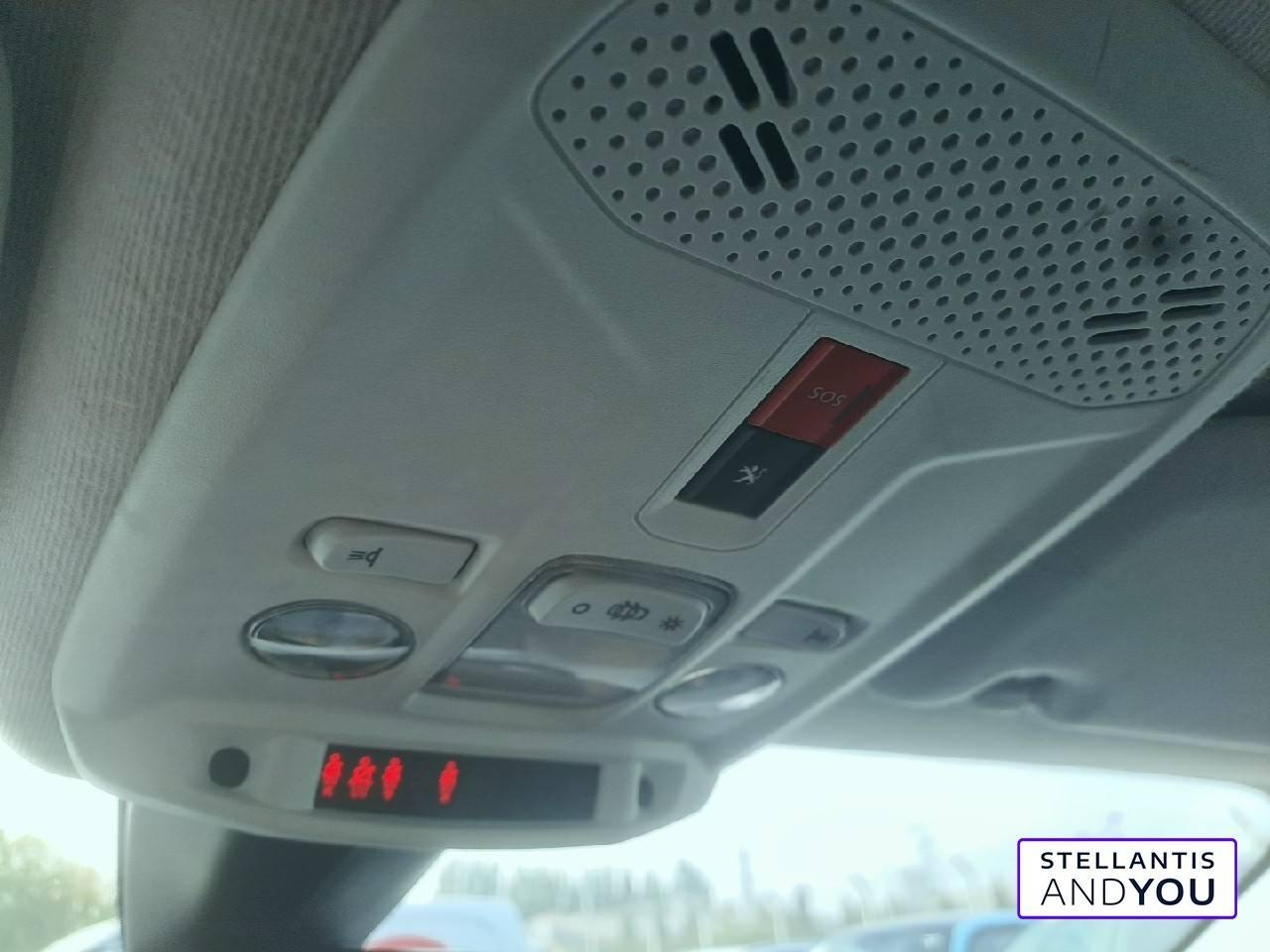 Peugeot 208 puretech 100 s&s bvm6 allure — photo 17